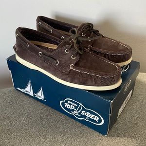 Sperry Top-Sider Women's A/O 2-eye Grey washed Corduroy Boat Shoe, color: brown